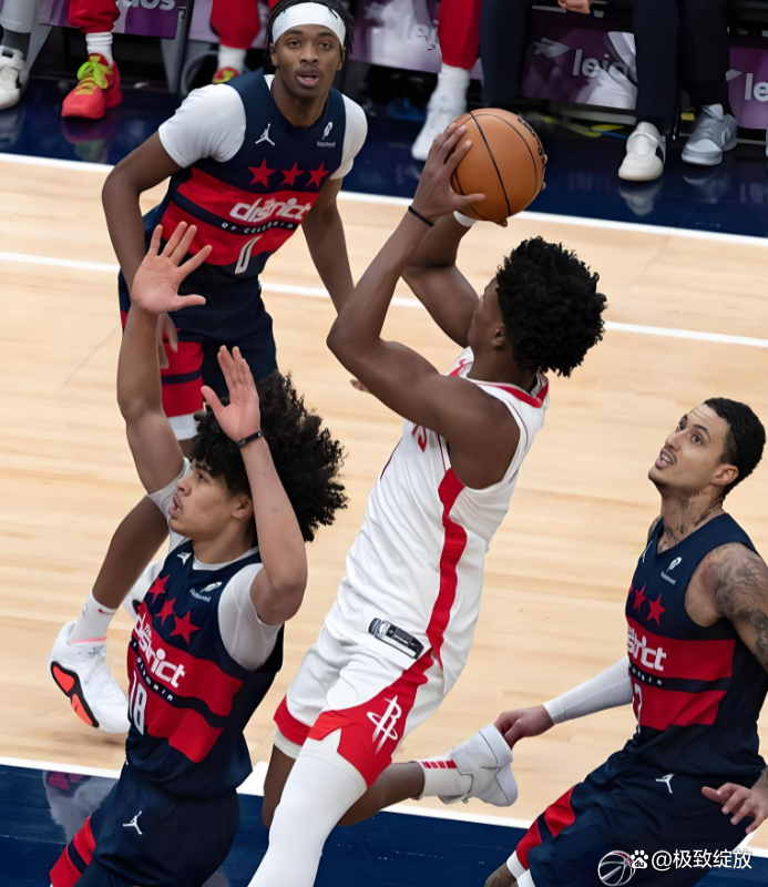 爱游戏体育-关于转会期突围战来临，洛杉矶湖人围绕NBA常规赛更衣室发声，震撼外界，球探报告显示潜力的信息